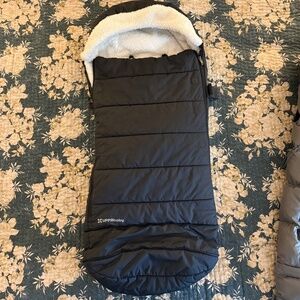 Uppa Baby Cozy Ganoosh- black